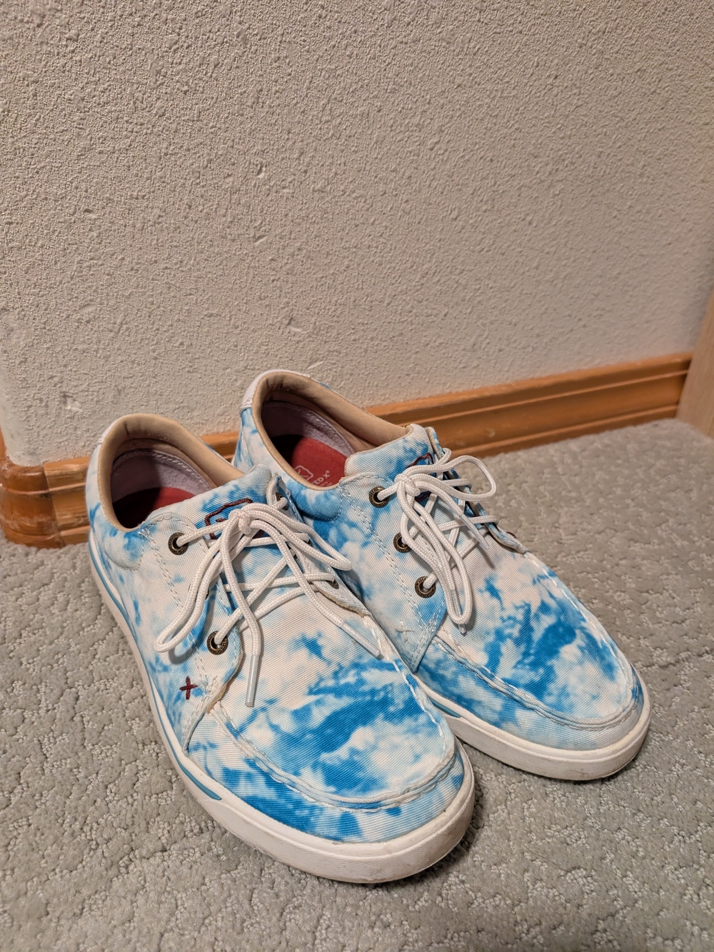 Tie-Dye Blue Canvas Lace-Up Women’s Twisted Sneakers